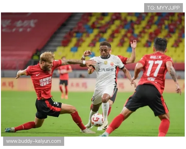 新赛季多支豪门激战正酣球星表现亮眼引发球迷热议持续升温